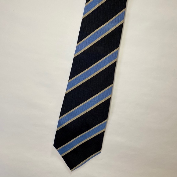 Banana Republic 100% Silk Blue w/Grey Neck Tie - Picture 5 of 5